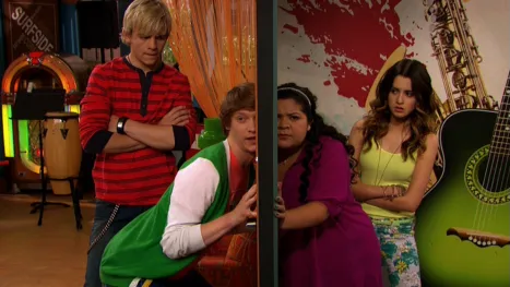 thumbnail - Austin & Ally
