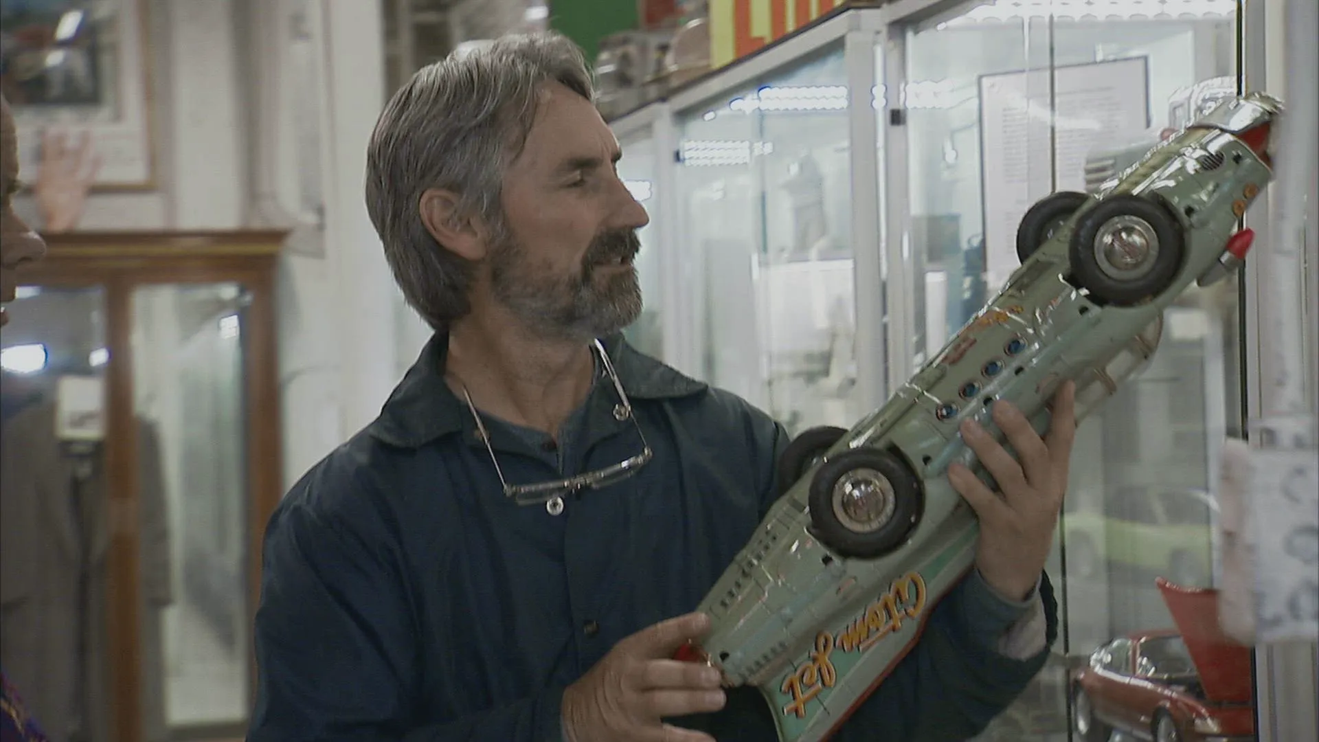 thumbnail - S7:E5 Toyland Treasures