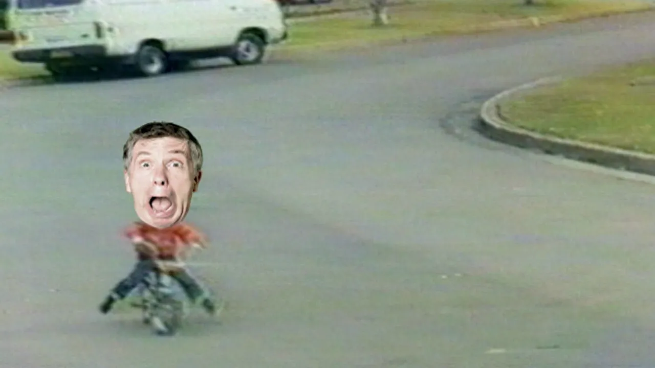 thumbnail - S19:E5 Nincompoop Corner and Tom's Home Movies