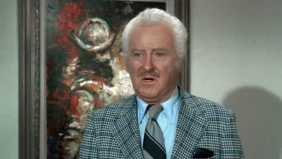 thumbnail - S8:E4 Samantha's Not So Leaning Tower Of Pisa