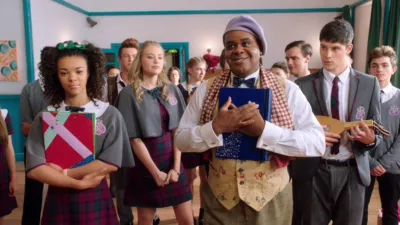 thumbnail - S2:E11 Showtime!