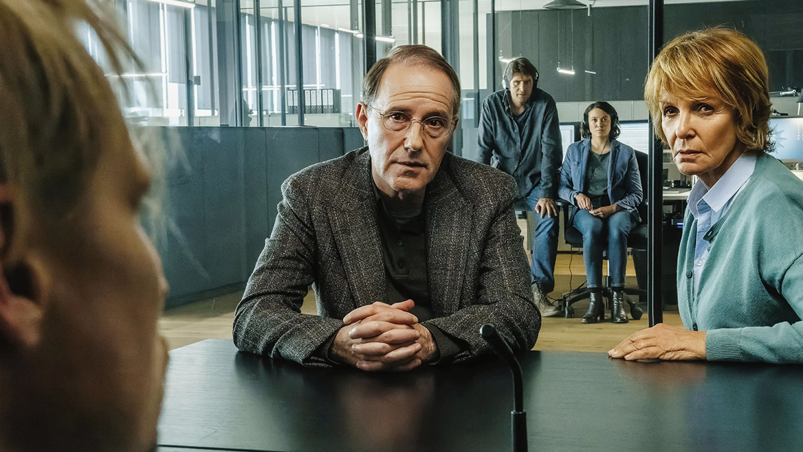 Kommissarin Lucas - Helden wie wir