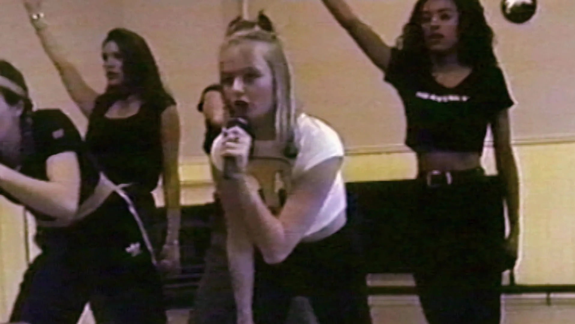 thumbnail - S3:E7 Spice Girls