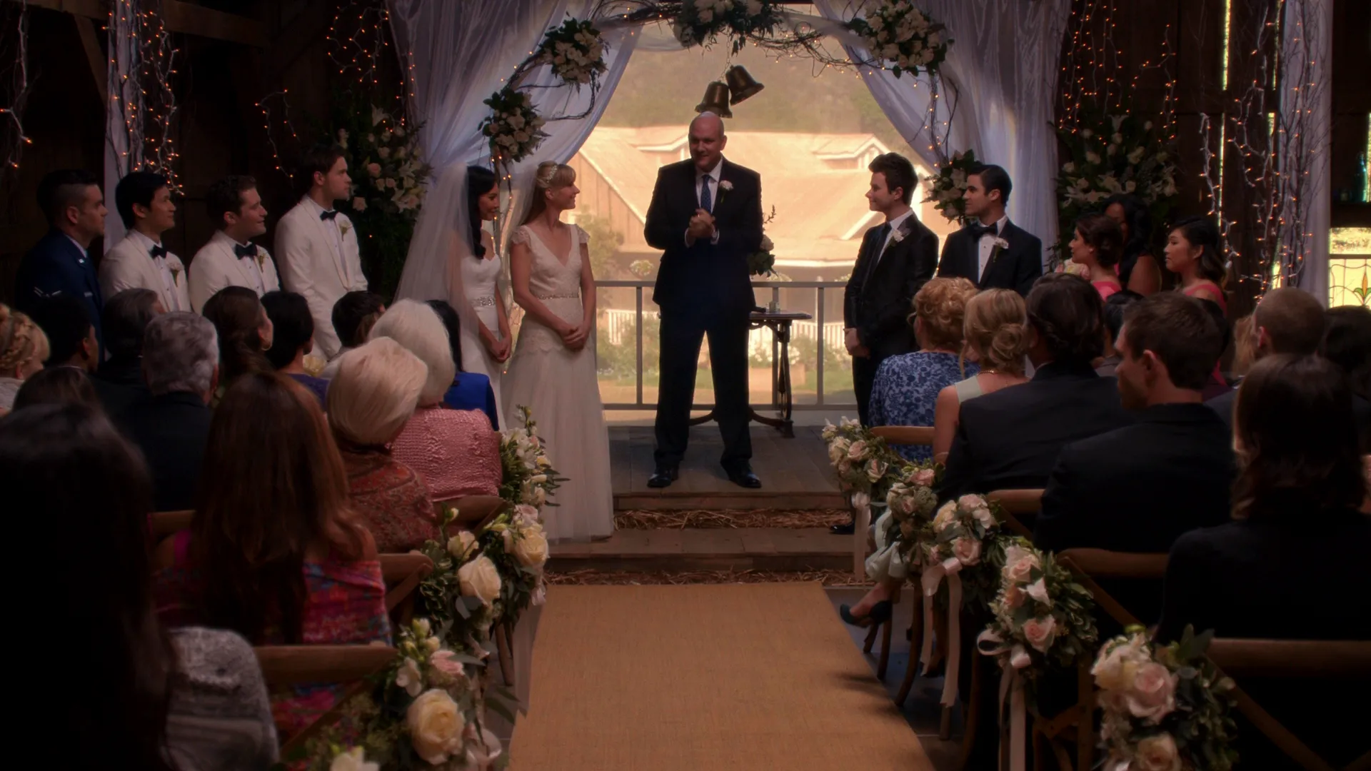 thumbnail - S6:E8 A Wedding