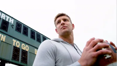 thumbnail - S1:E10 Rob Gronkowski