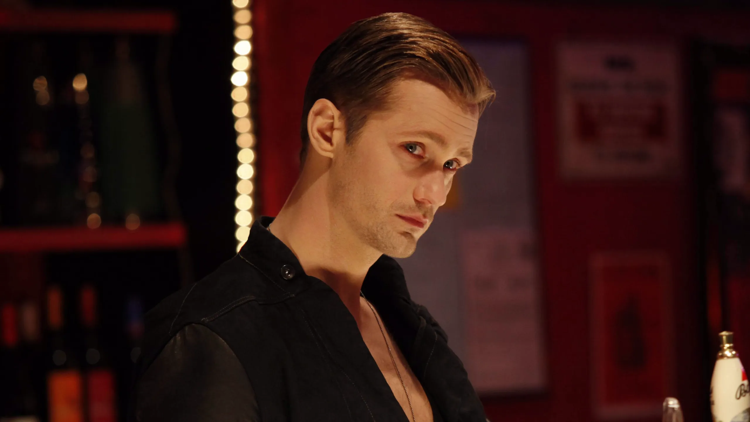 thumbnail - S4:E1 She's Not There