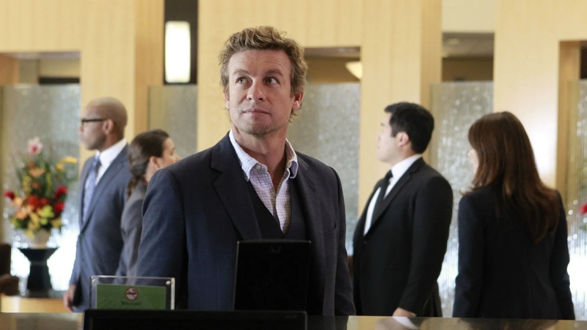 thumbnail - S7:E8 The Whites of his Eyes