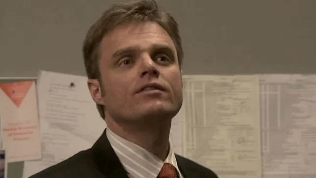 thumbnail - S4:E2 Good Cop/Bad Cop