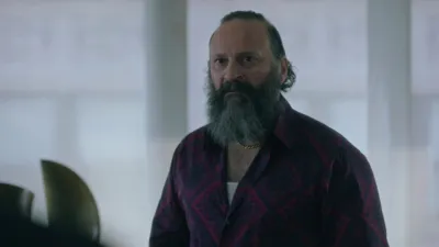 thumbnail - S3:E9 a blanket on the television