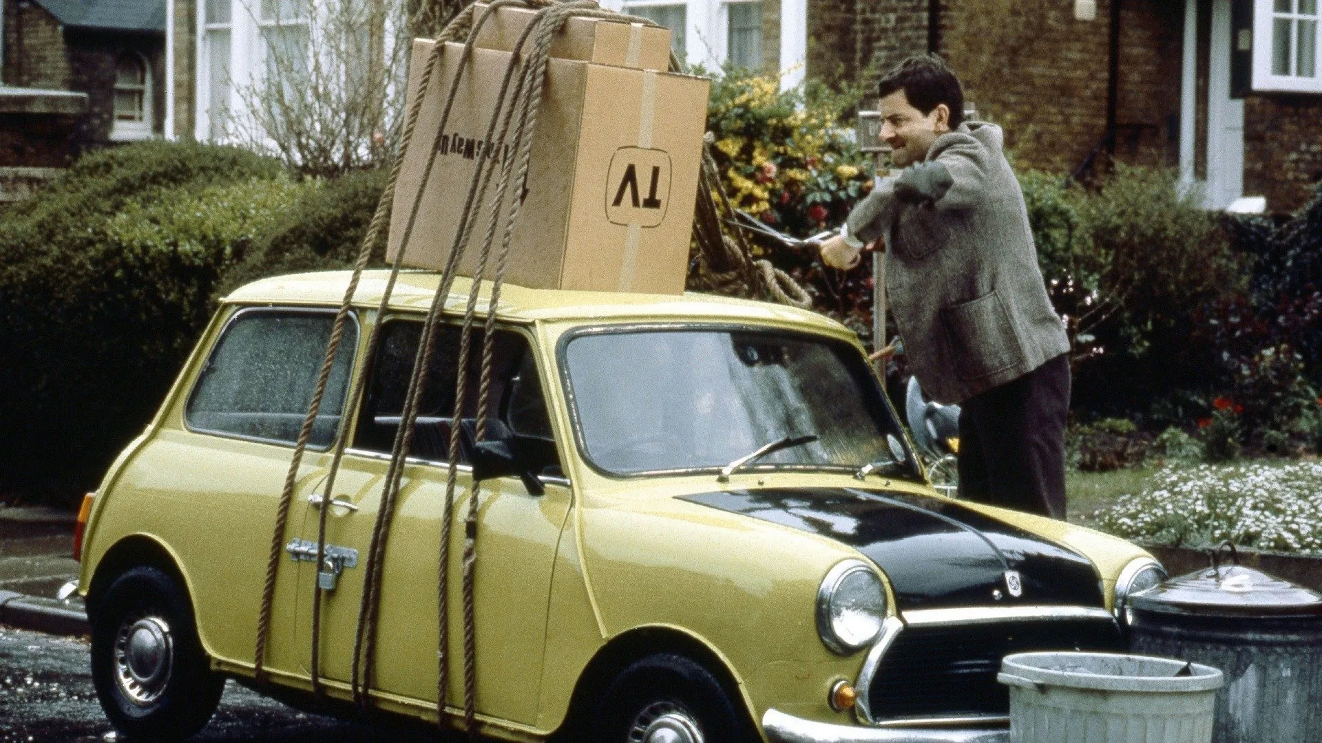 thumbnail - S1:E4 Mr. Bean Goes to Town