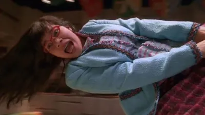 thumbnail - S1:E21 Secretaries Day