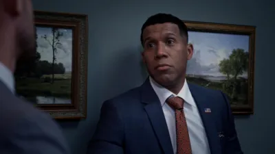 thumbnail - S3:E3 The Mole