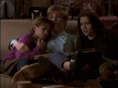 thumbnail - S1:E19 In Dreams Begin Responsibilities