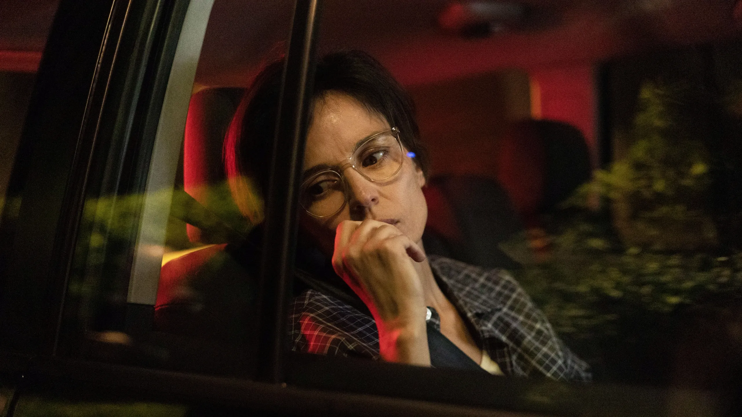 thumbnail - S1:E1 Return