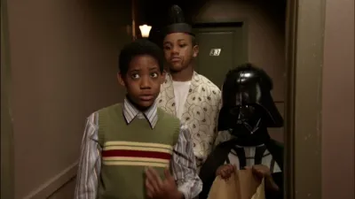 thumbnail - S1:E6 Everybody Hates Halloween