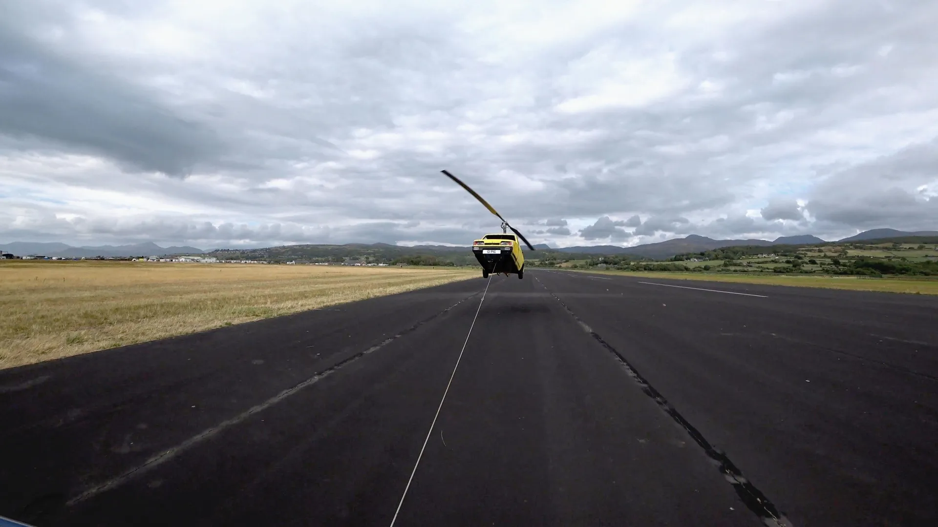 thumbnail - S8:E9 Trash Landings