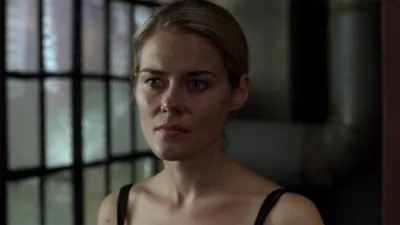 thumbnail - S3:E11 A.K.A. Hellcat