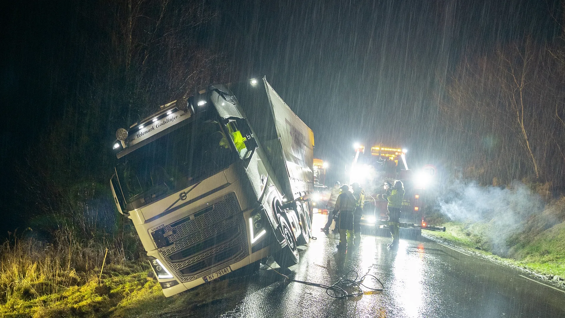 thumbnail - S5:E7 Moonlight Mayhem