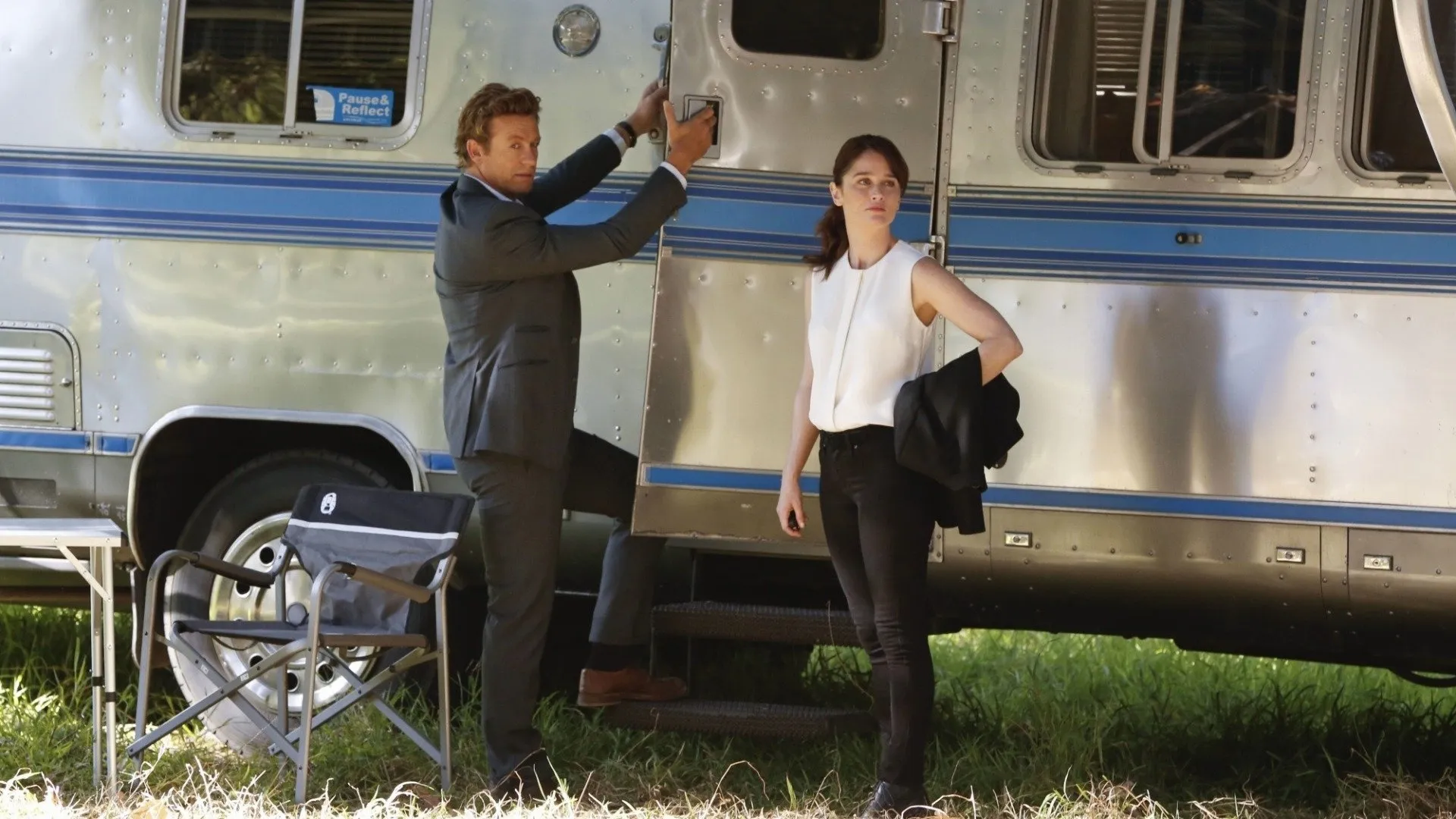 thumbnail - S7:E6 Green Light