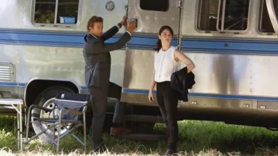 thumbnail - S7:E6 Green Light