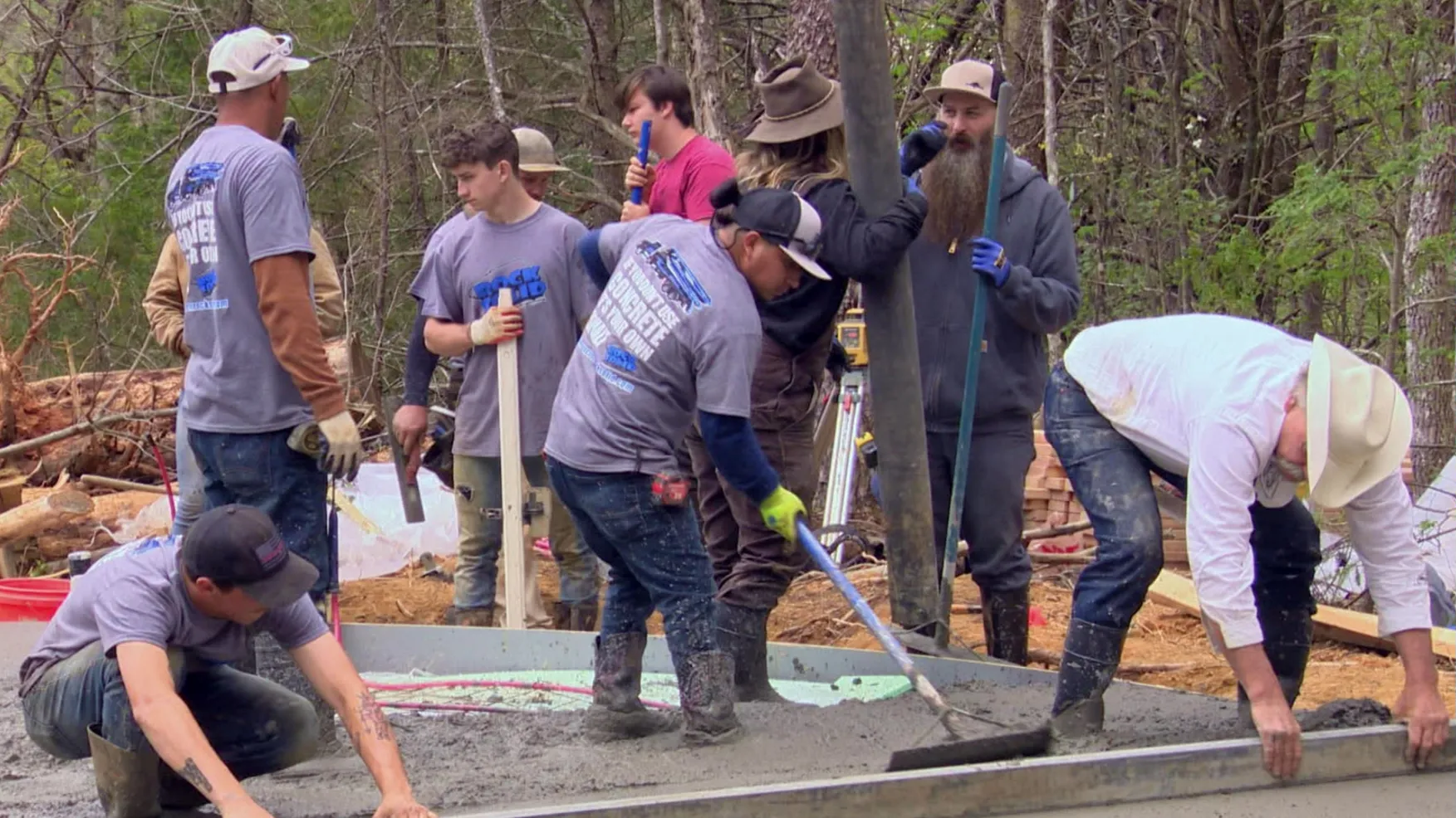 thumbnail - S9:E1 Home Is Where the Yurt Is