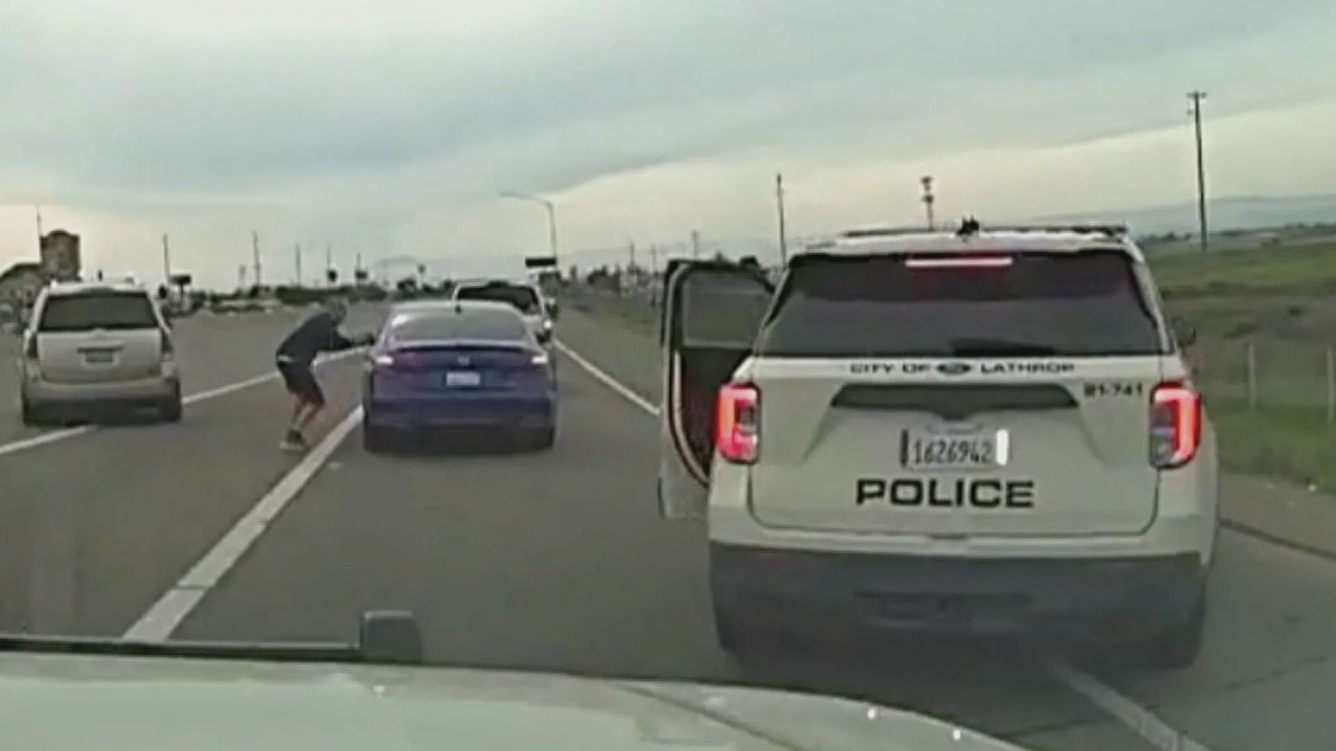 thumbnail - S1:E3 Fugitives Caught on Tape (#103)