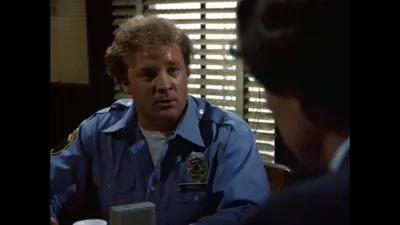 thumbnail - S7:E17 The Cookie Crumbles