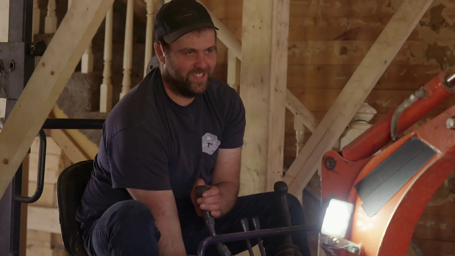 thumbnail - S2:E4 Tangly Digs