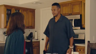 thumbnail - S1:E3 Handsome Devil