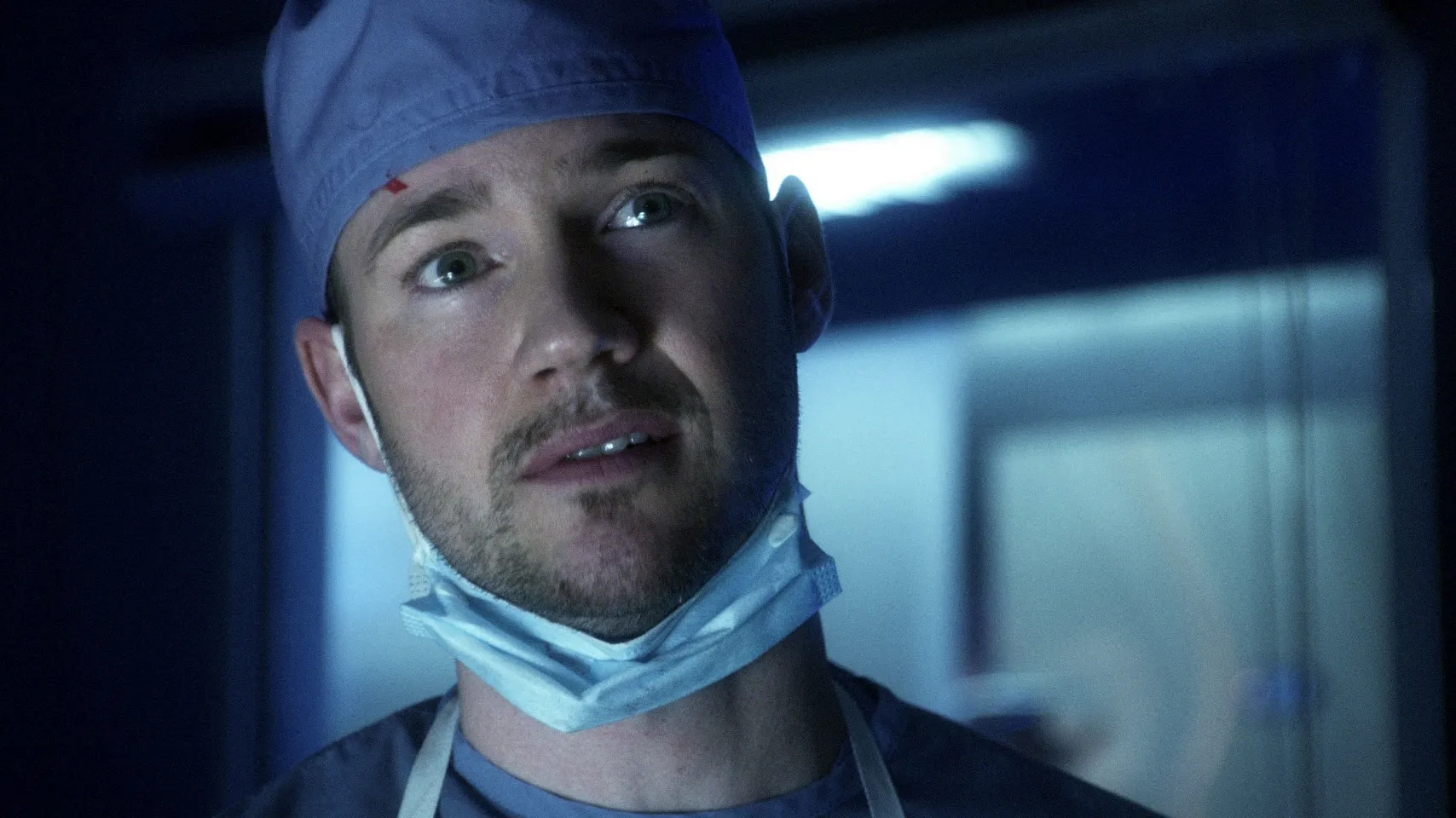 thumbnail - S10:E14 Masquerade