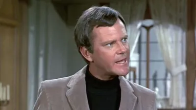 thumbnail - S8:E7 The Ghost Who Made A Spectre Of Himself