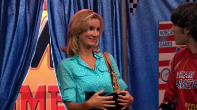 thumbnail - S3:E11 Stan's New BFF