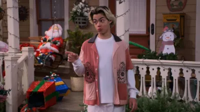 thumbnail - The Villains of Valley View