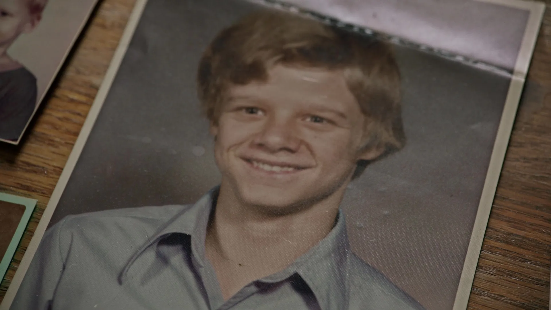 thumbnail - S1:E1 The Lost Boys