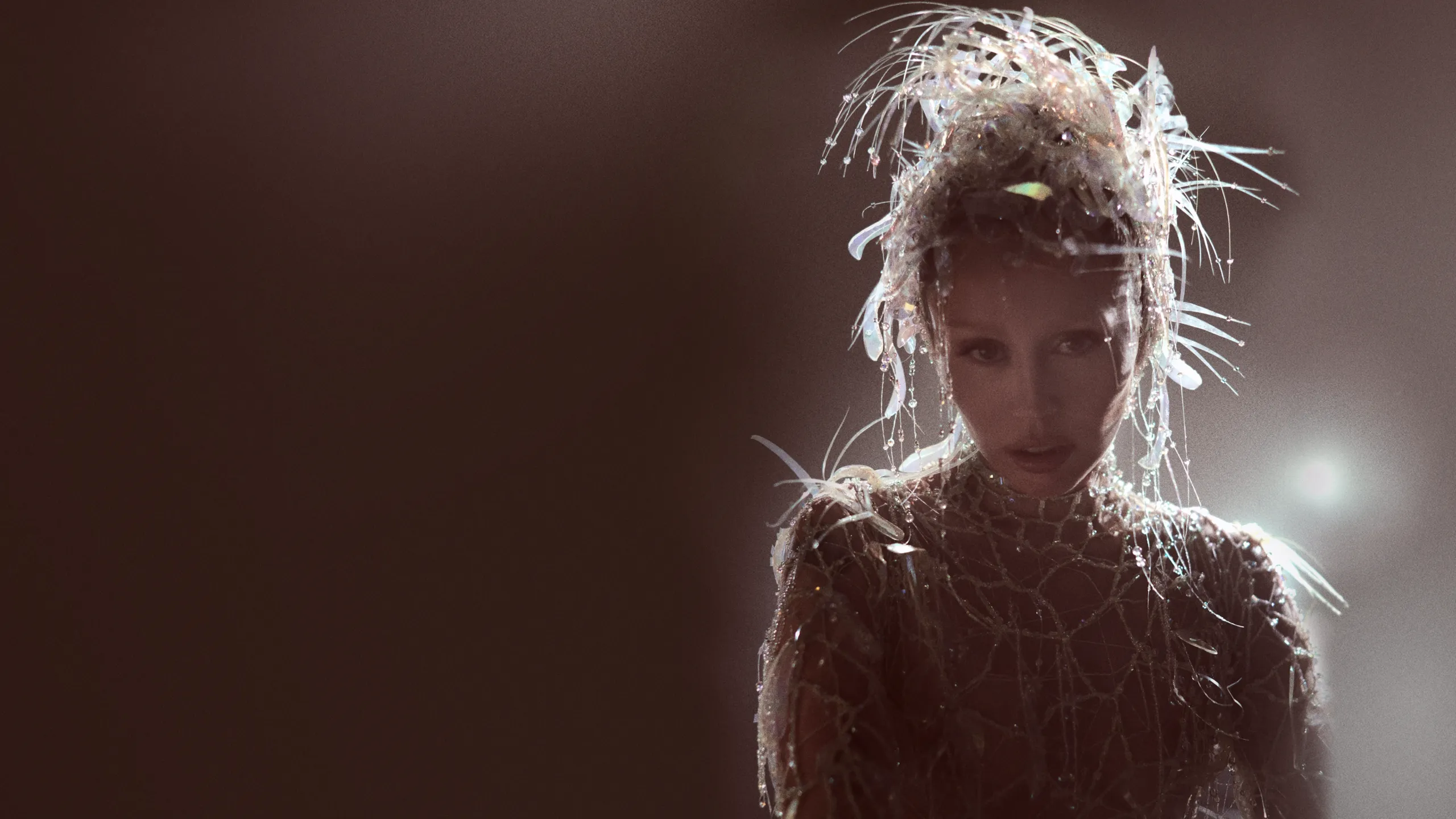 Miley Cyrus: Something Beautiful