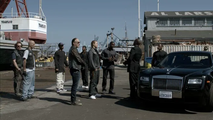 thumbnail - S7:E3 Playing with Monsters