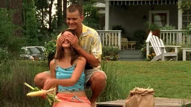 thumbnail - S4:E1 Coming Home
