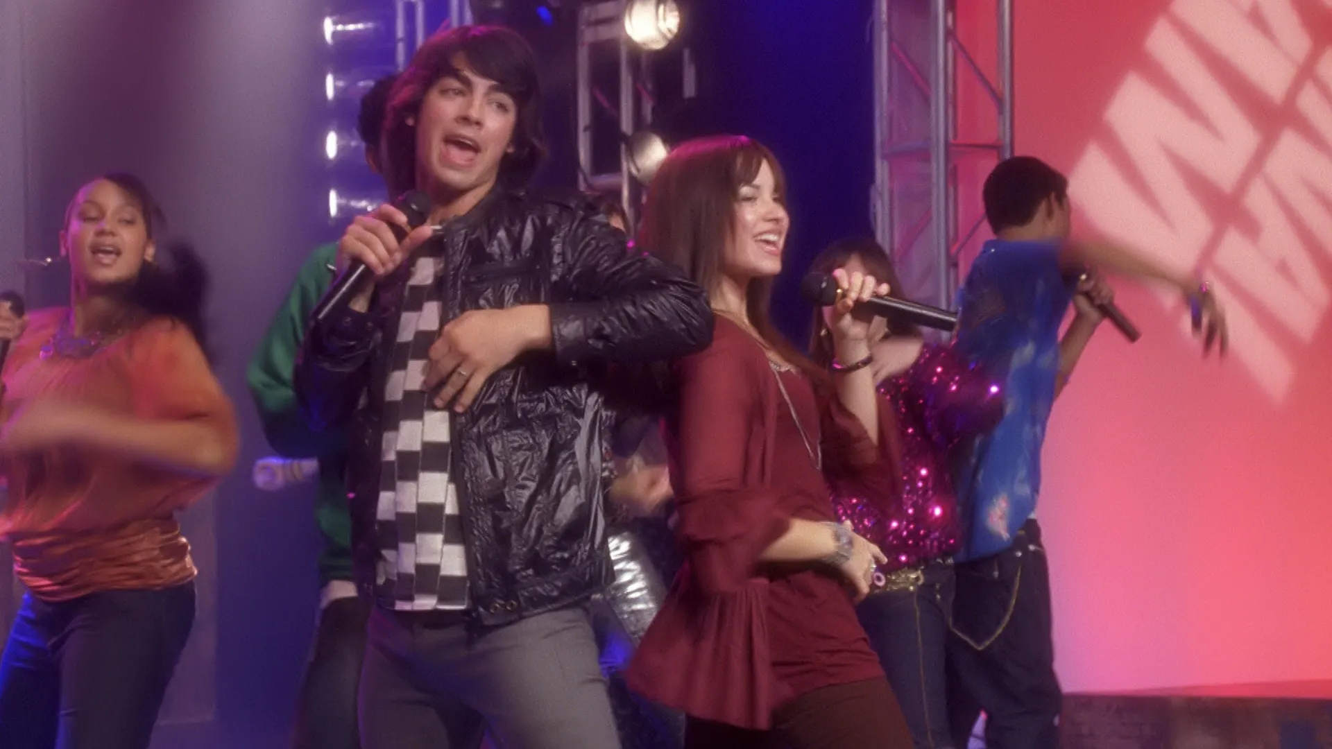 thumbnail - S6:E4 We Rock