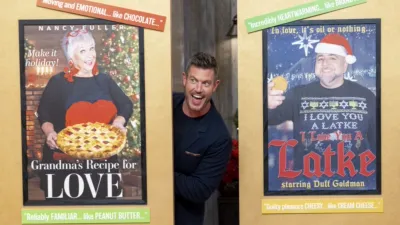 thumbnail - S9:E5 Holiday Movie Magic