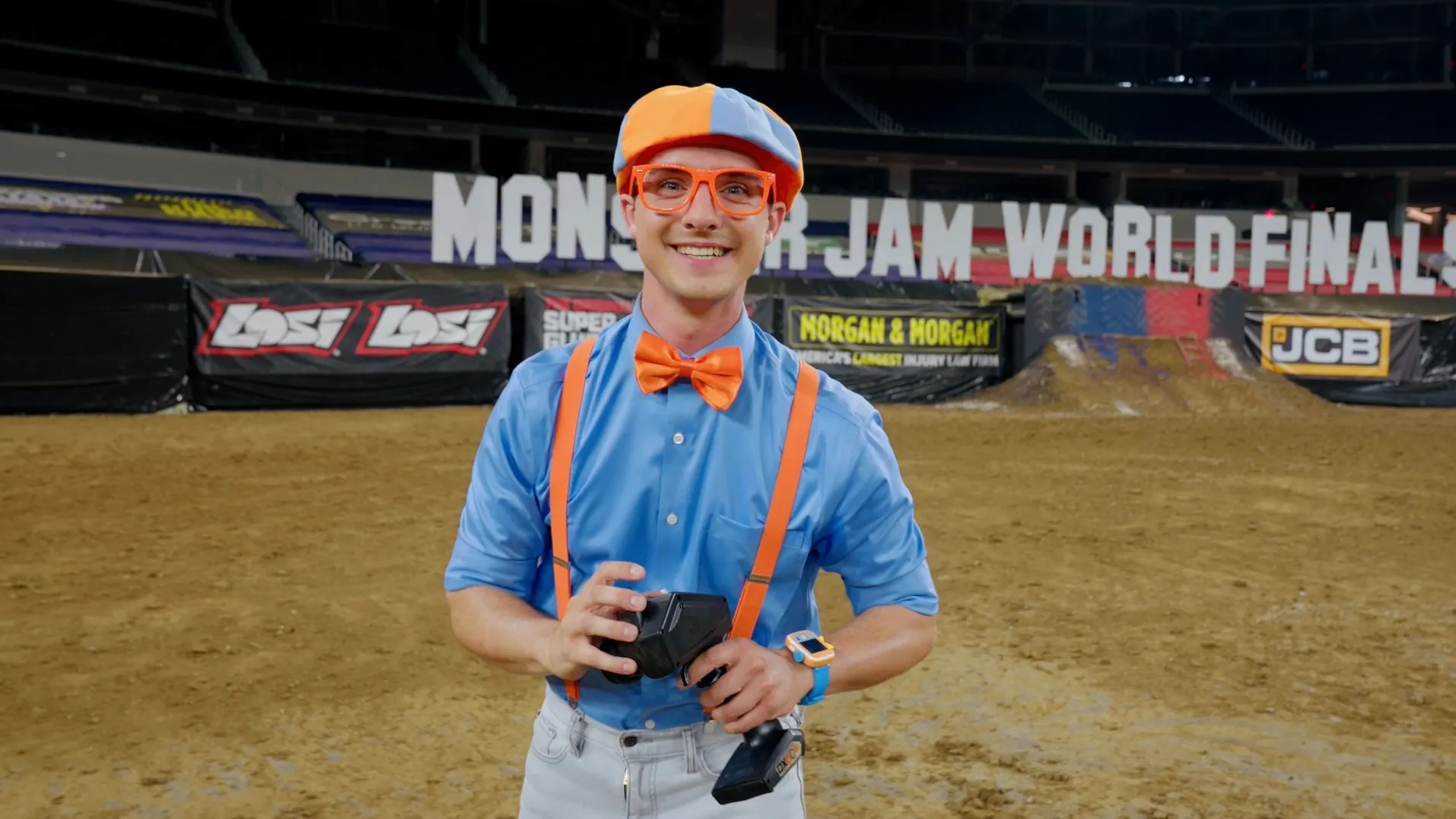 thumbnail - S1:E1 Monster Jam Truck!