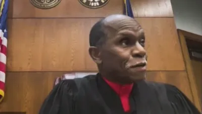 thumbnail - S8:E8 Court Cam - 808