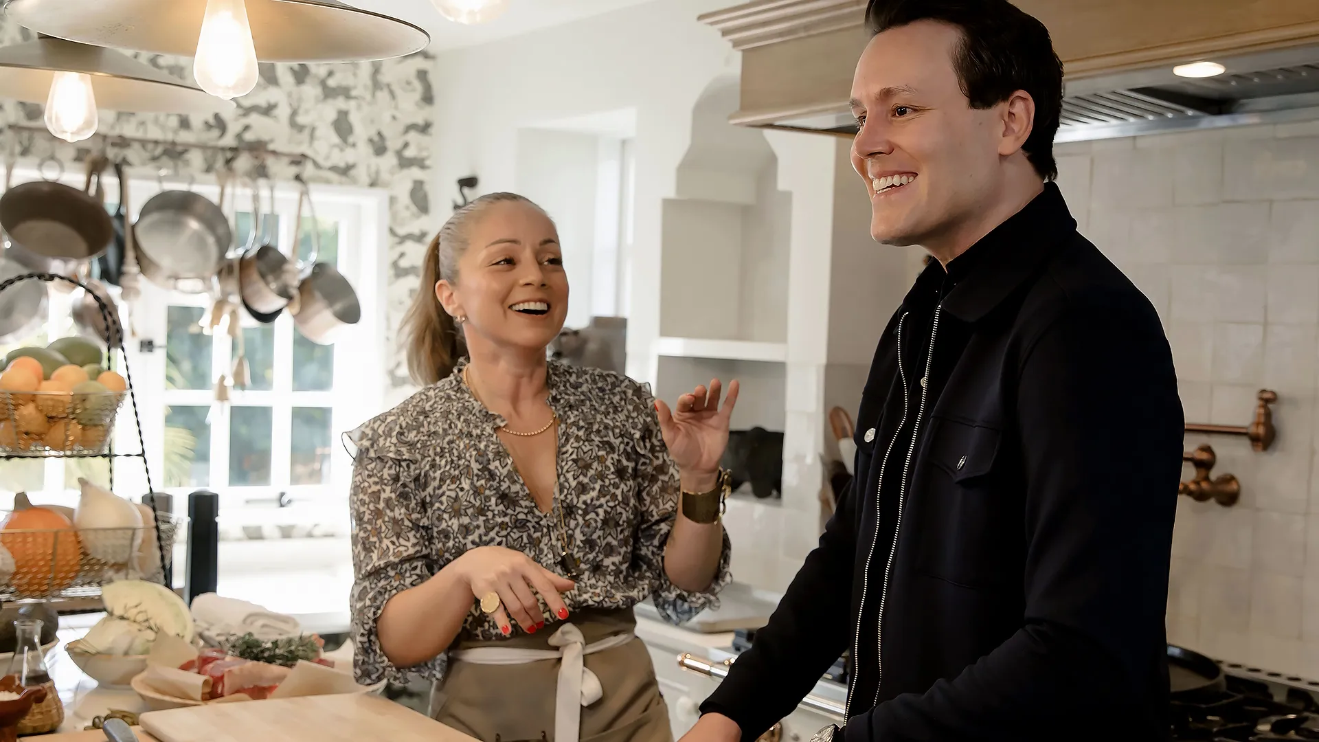 thumbnail - S1:E1 Marcela Valladolid: A Chef's Kitchen on the Coast
