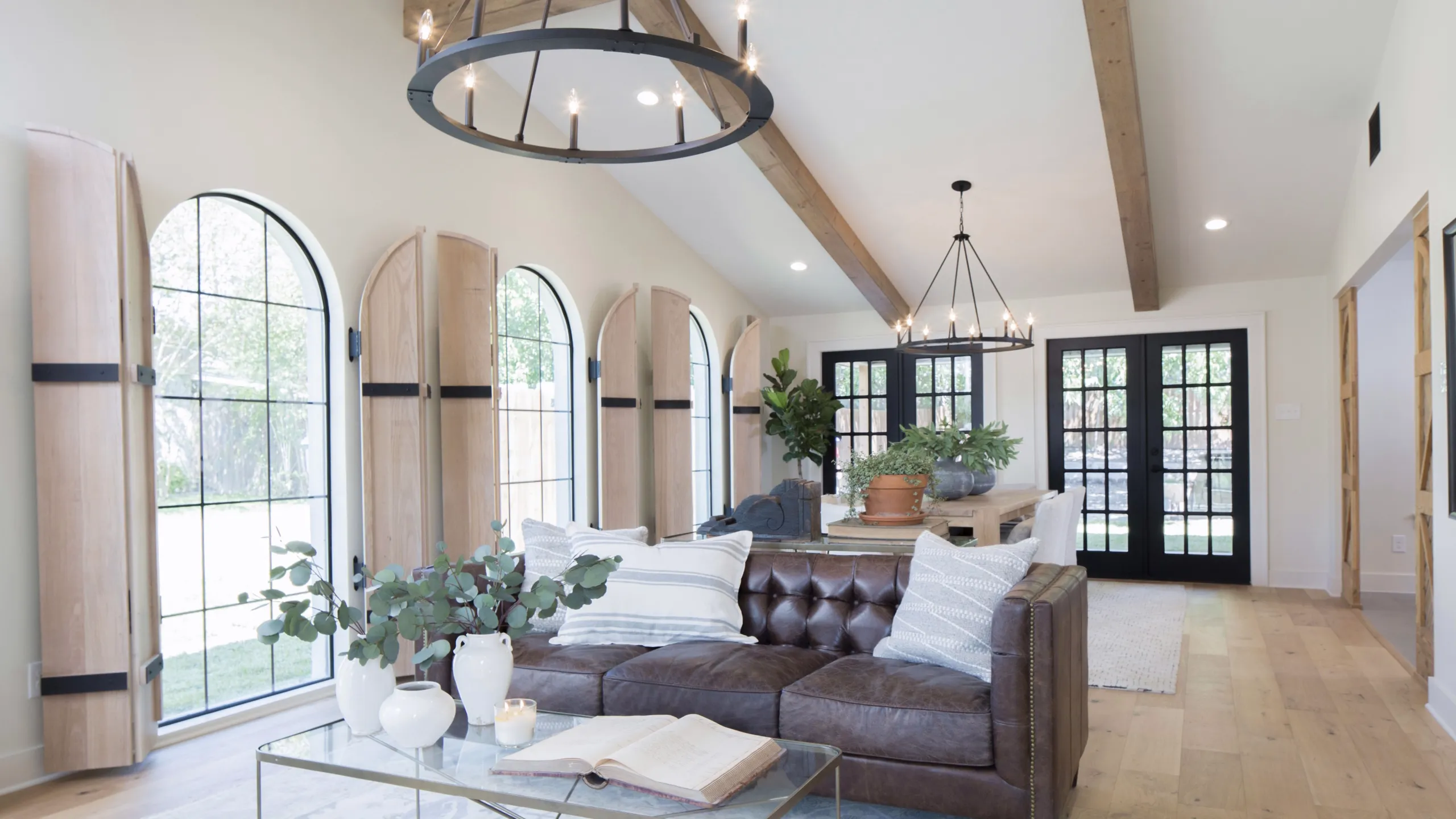 thumbnail - S5:E5 Ranch House to Modern Mediterranean Retreat