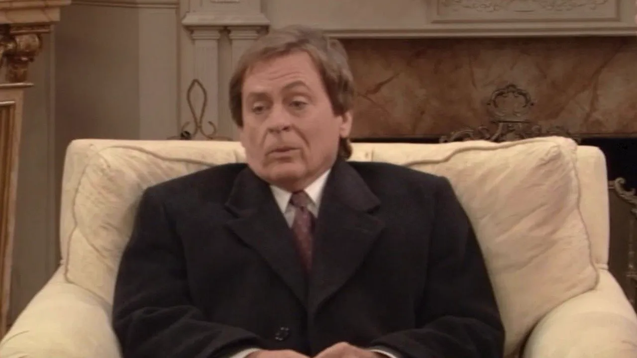 thumbnail - S4:E20 The Nanny and the Hunk Producer