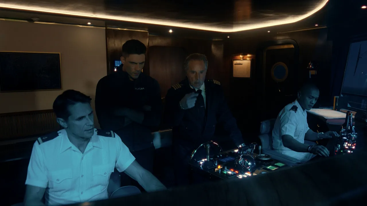 thumbnail - S1:E9 Shark Attack!