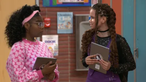 thumbnail - Wizards Beyond Waverly Place