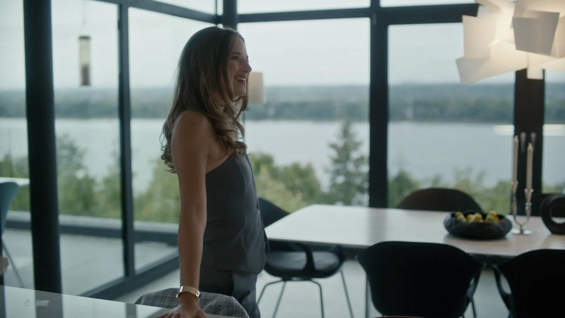 thumbnail - S3:E1 Buckaroo