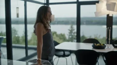 thumbnail - S3:E1 Buckaroo