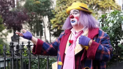 thumbnail - S11:E13 Paris