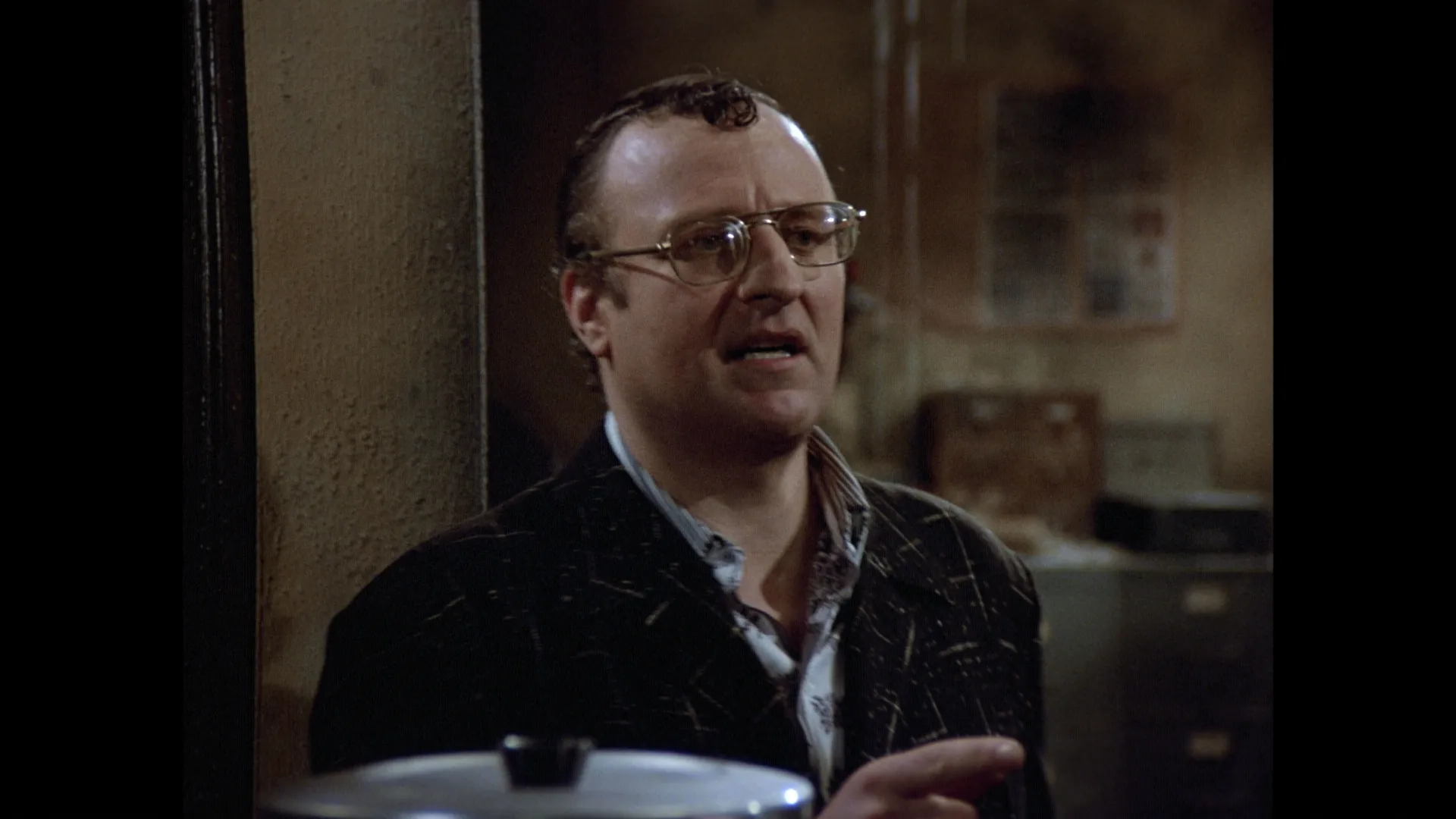 thumbnail - S7:E22 It Ain't Over Till It's Over